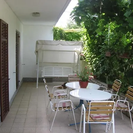 Apartment Charmantes In Mit Grosser Terrasse *
