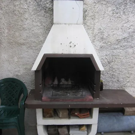 Charmantes In Mit Grosser Terrasse Apartment Novi Vinodolski